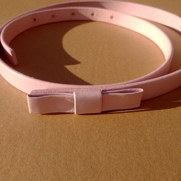Gap real leather pale light pink narrow skinny snap post belt with bow M… - Picture 2 of 9